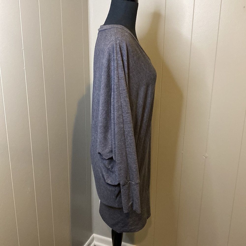 Go Couture Medium Dolman Long Sleeve Sweater Oversized V Neck - Picture 4 of 6